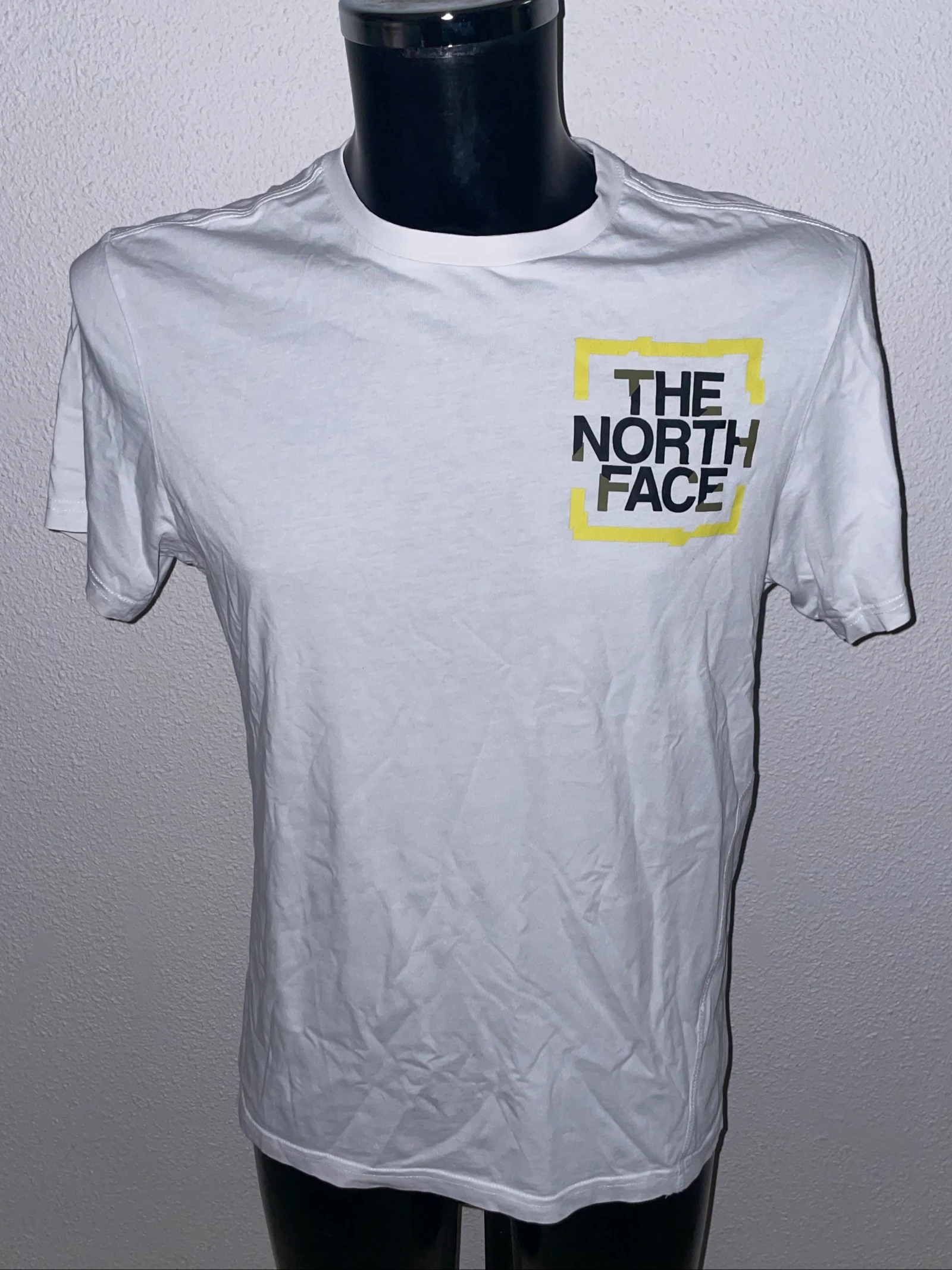 The North Face tee shirt / Taille : M / Très bon état / Flocage logo 
